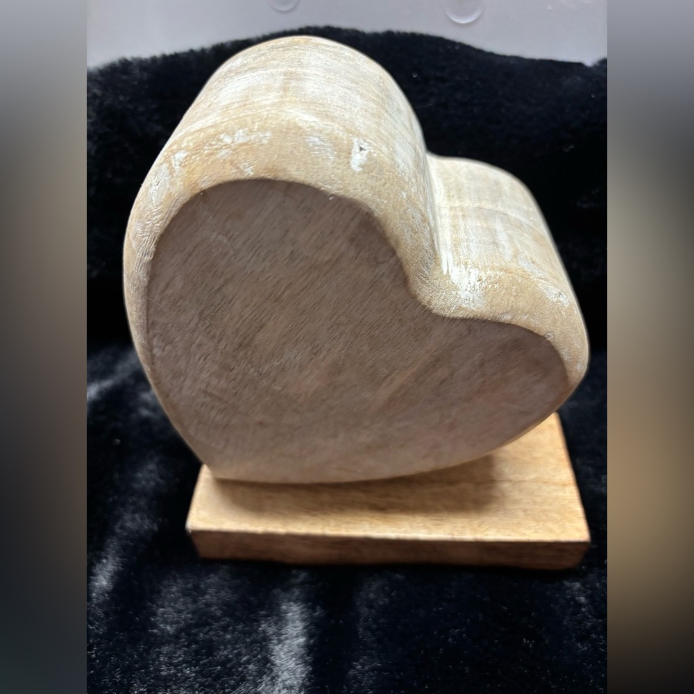 Wooden Heart Bookend Decor